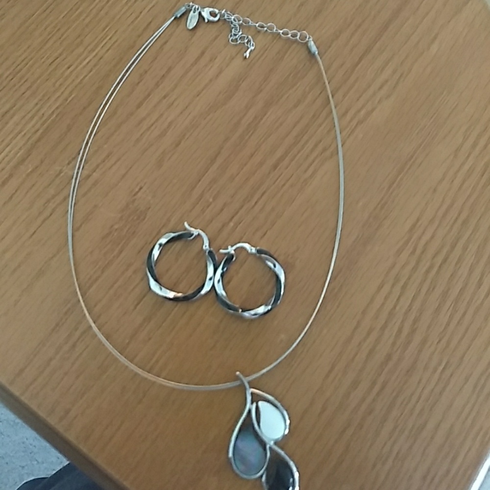 Lia sophia necklace and earrings